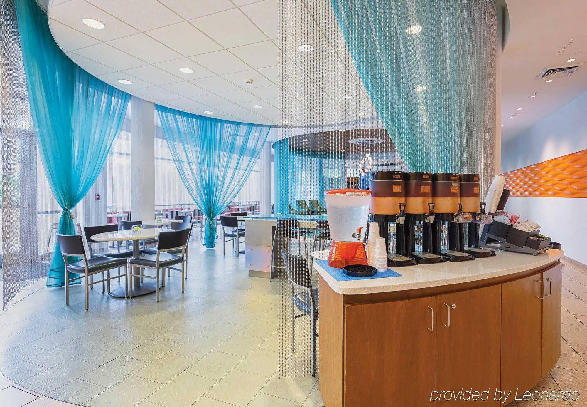Springhill Suites Tampa North/Tampa Palms Екстер'єр фото