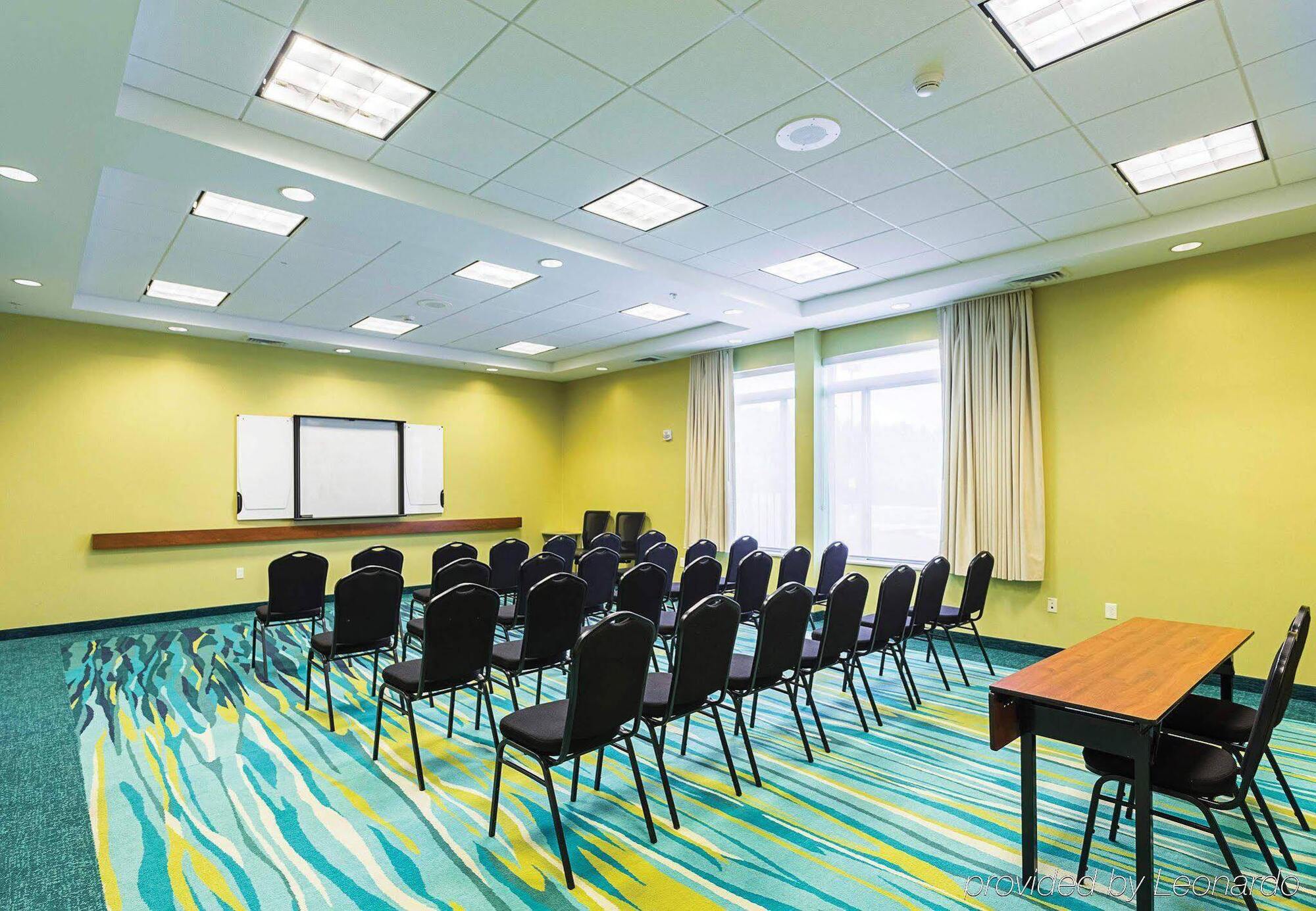 Springhill Suites Tampa North/Tampa Palms Екстер'єр фото